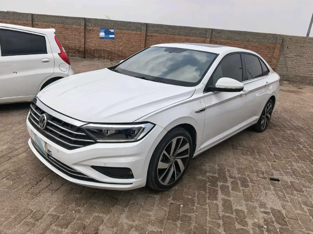 2022 Volkswagen Sagitar 1.4T 150HP L4 7DCT