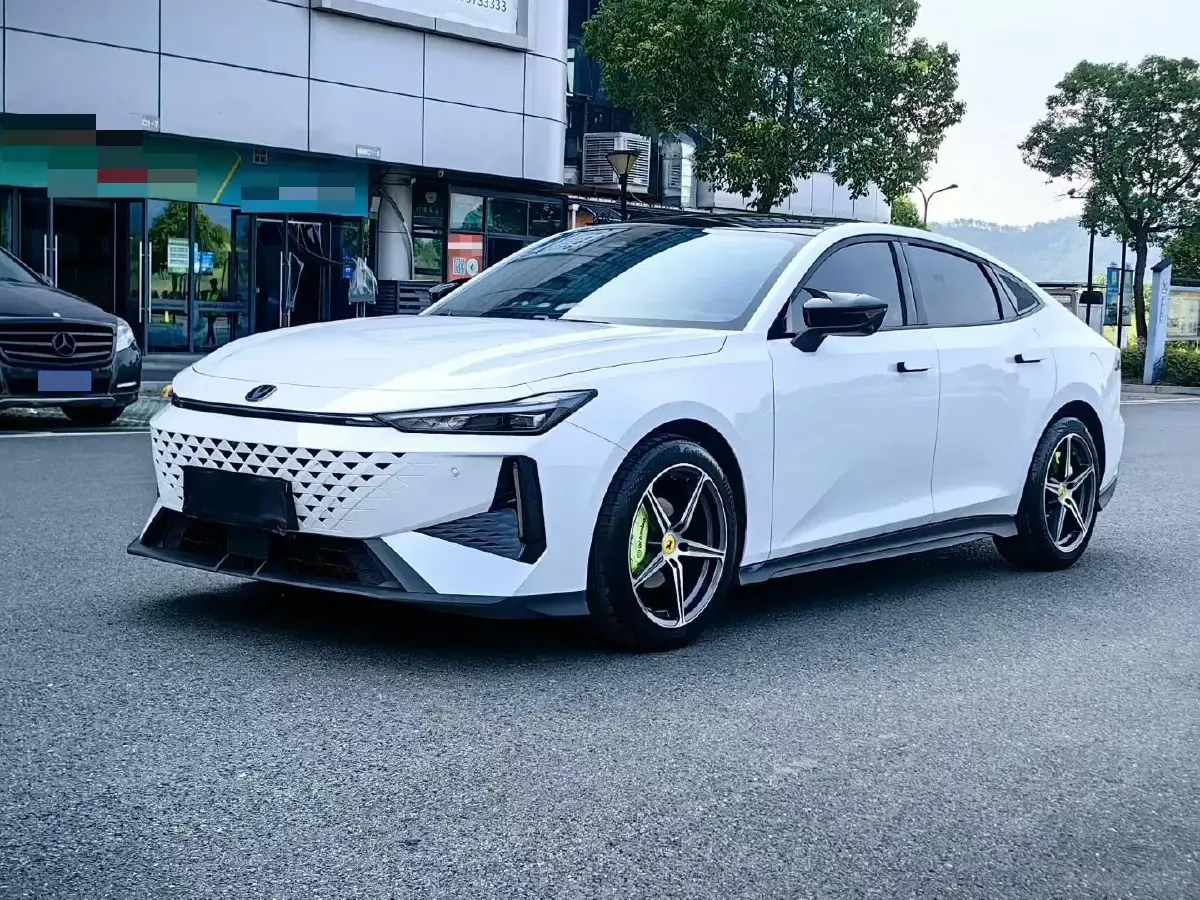 2024 ChangAn UNI-V 1.5T 188HP L4 7DCT