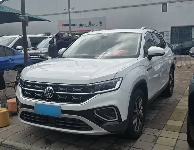 2024 Volkswagen Tayron 2.0T 186HP L4 7DCT