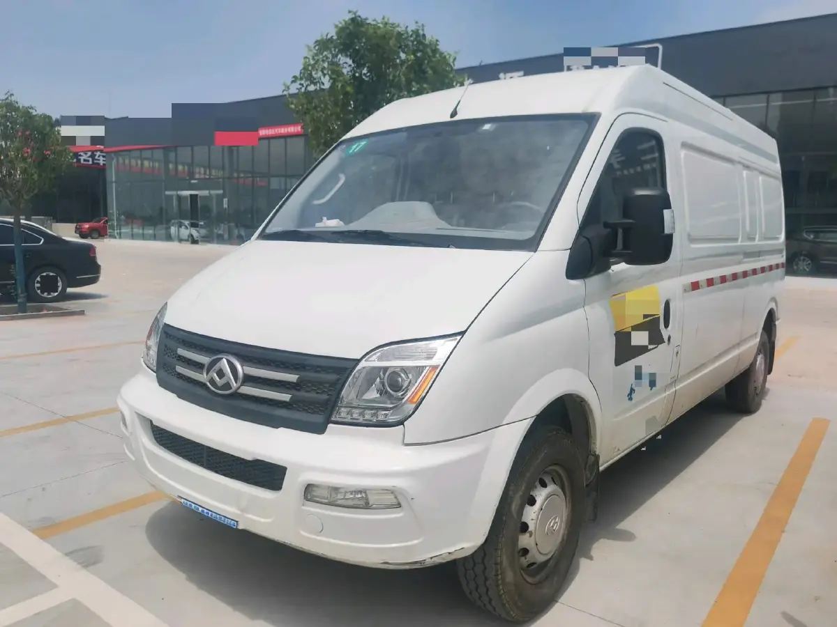 2021 MAXUS XinTu V80 2.0T 127HP L4 6MT