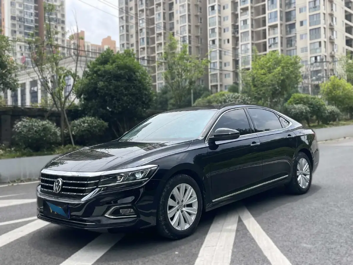 2019 Volkswagen Passat 2.0T 186HP L4 7DCT