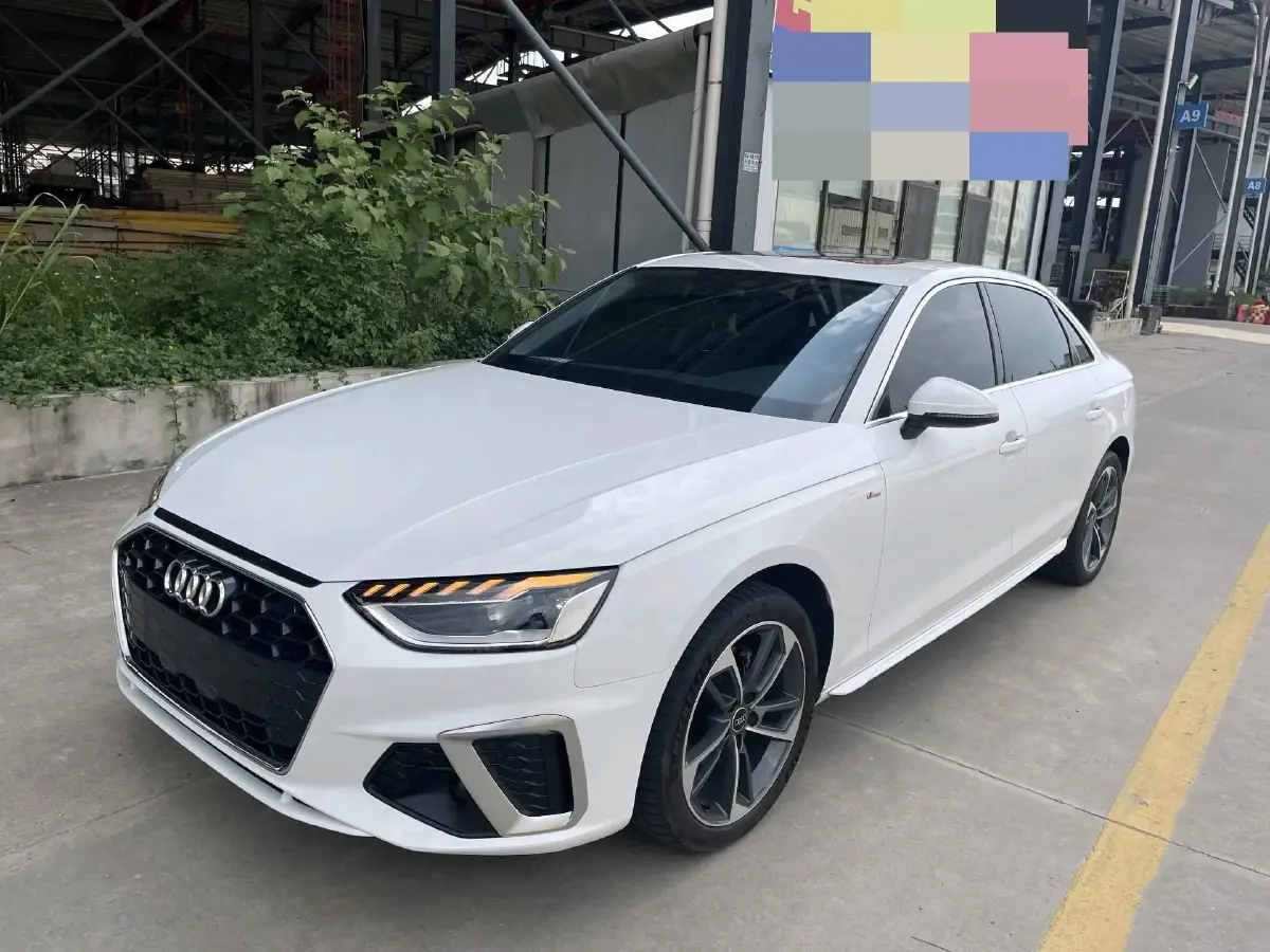 2022 Audi A4L 2.0T 190HP L4 7DCT