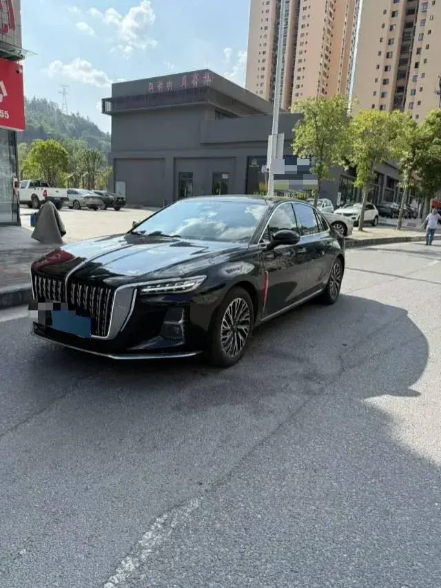 2024 HongQi H5 2.0T 224HP L4 8AT