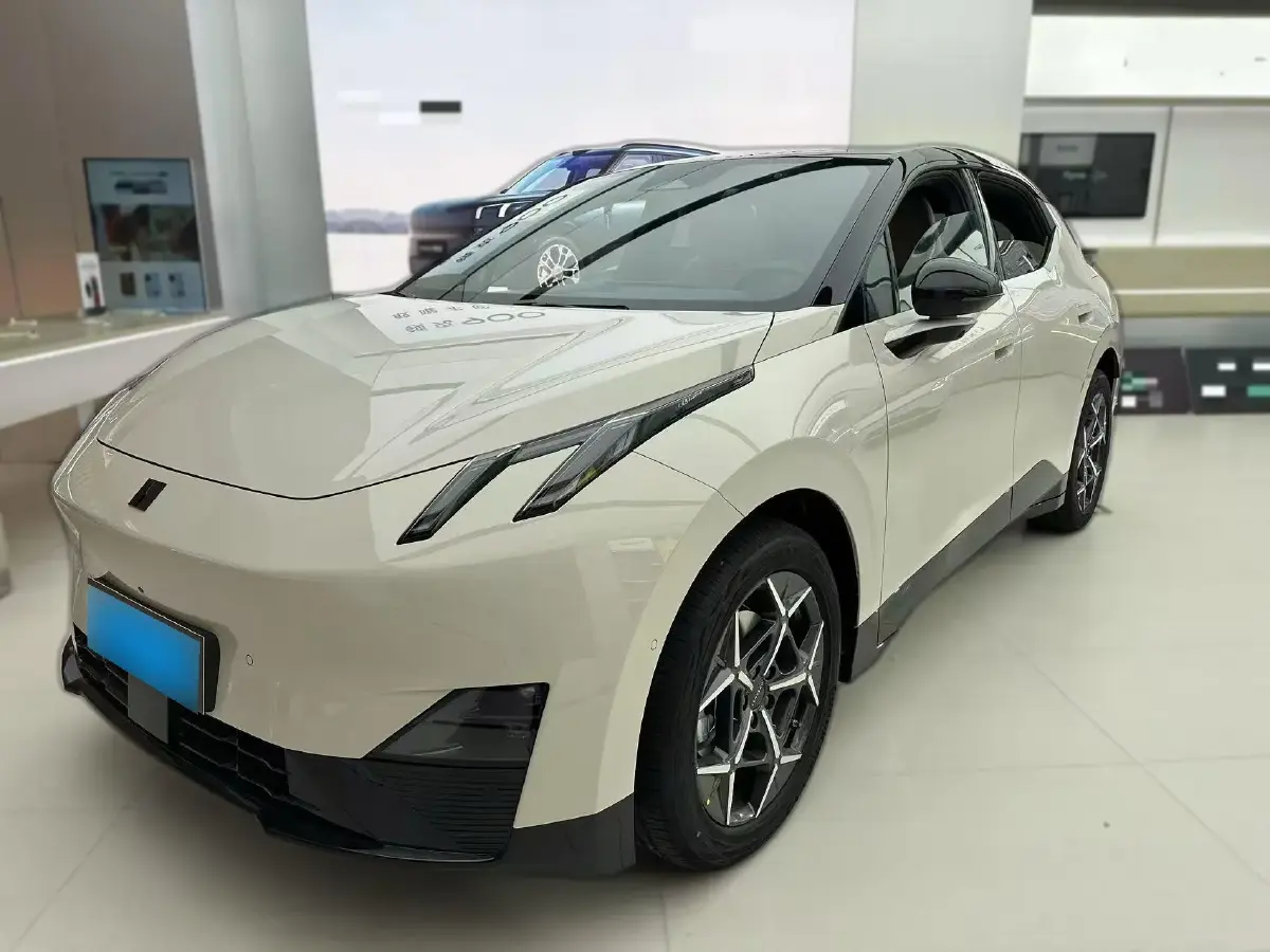 2025 LYNK&CO Z20 BEV 61.47KWH