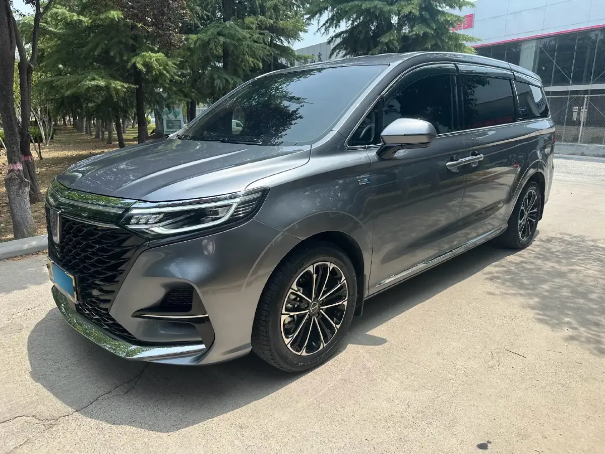 2023 Roewe iMAX8 2.0T 234HP L4 8AT
