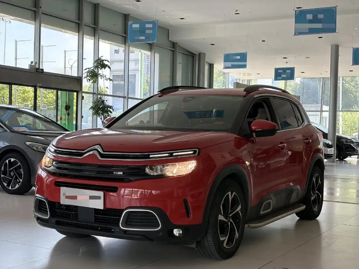 2017 Citroen C5 Aircross 1.8T 204HP L4 6AT 2017 Citroen C5 Aircross 1.8T 204HP L4 6AT