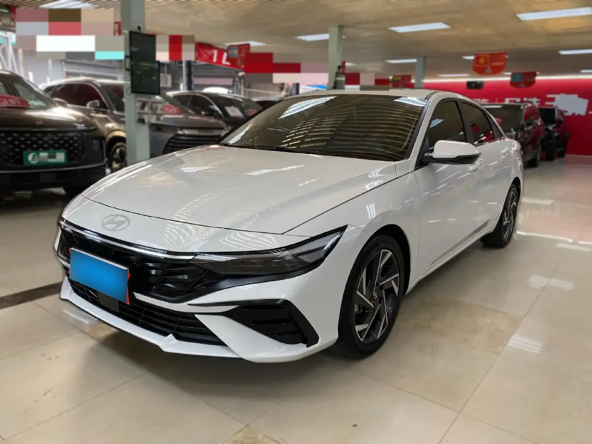 2023 Hyundai Elantra 1.5L 115HP L4 CVT