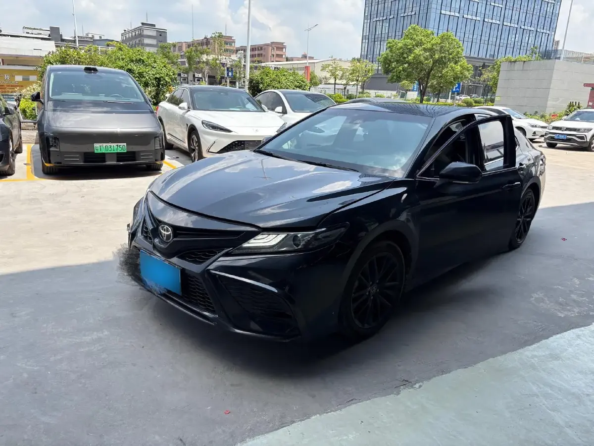 2023 Toyota Camry 2.5L 207HP L4 8AT