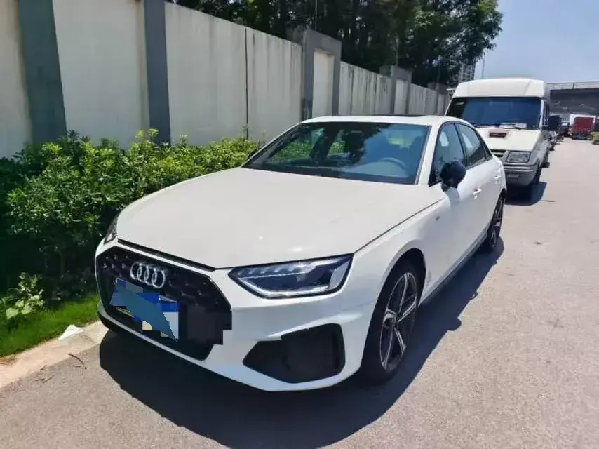 2024 Audi A4L 2.0T 190HP L4 7DCT