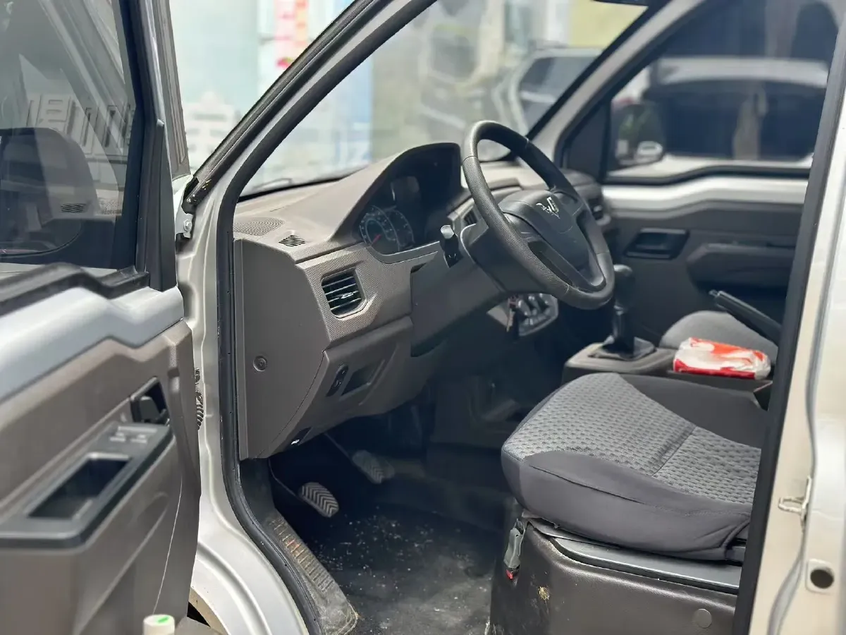 2021 WuLing RongGuang New Truck Special 1.8L 125HP L4 5MT,autocango,china used car exporter,china ev exporter,chinese used car exporter,chinese used ev exporter