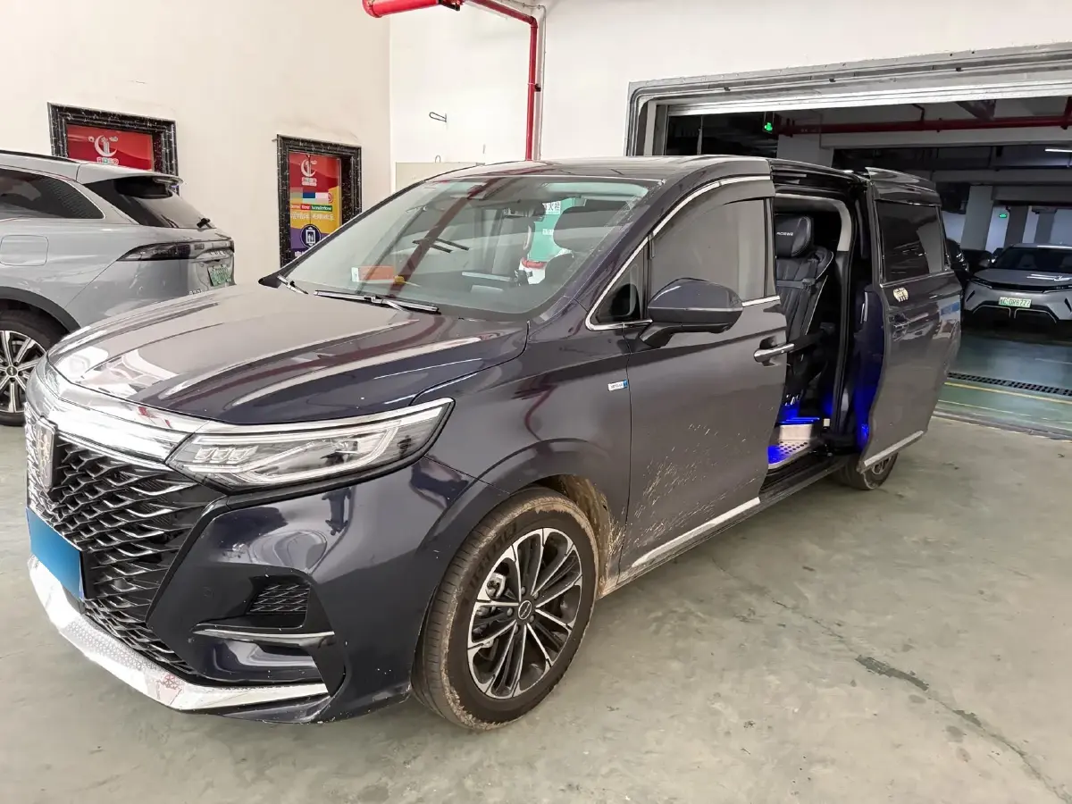 2022 Roewe iMAX8 2.0T 234HP L4 8AT