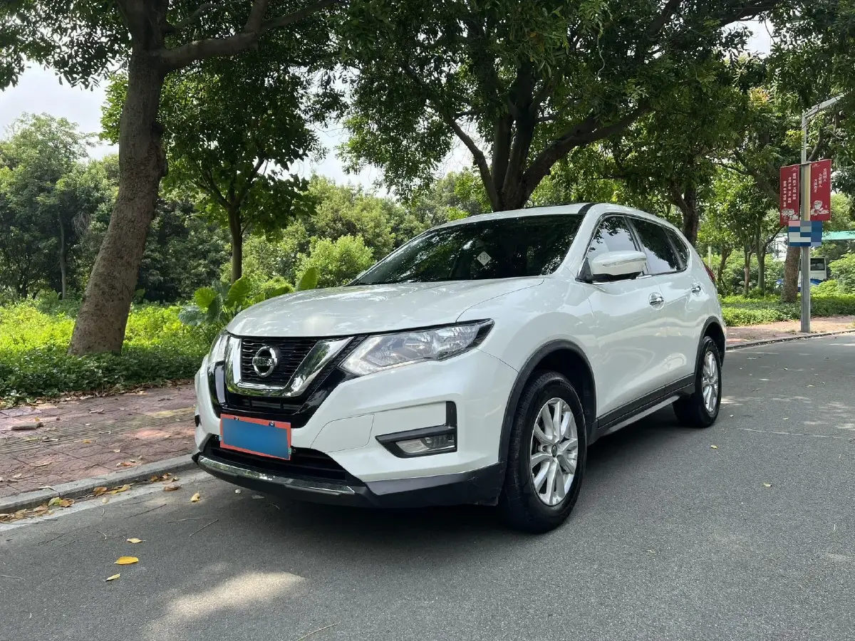2021 Nissan X-Trail 2.0L 151HP L4 CVT