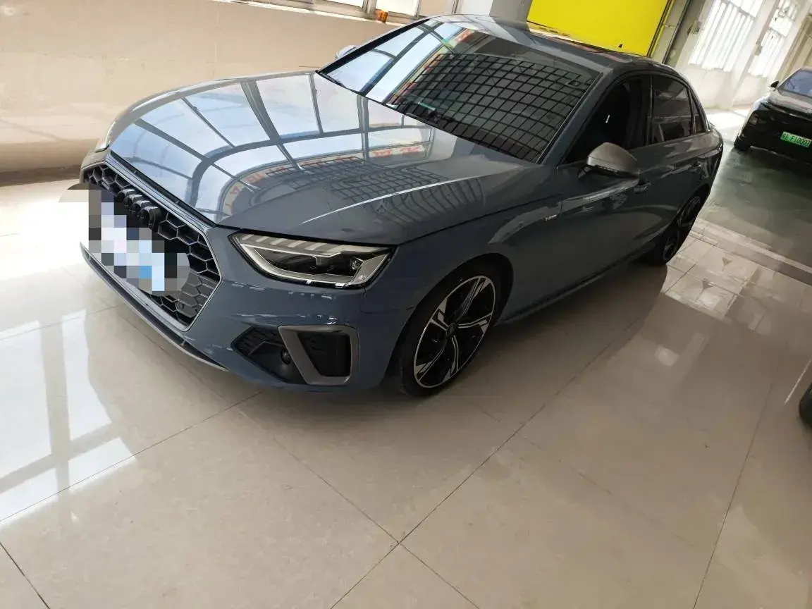 2022 Audi A4L 2.0T 190HP L4 7DCT