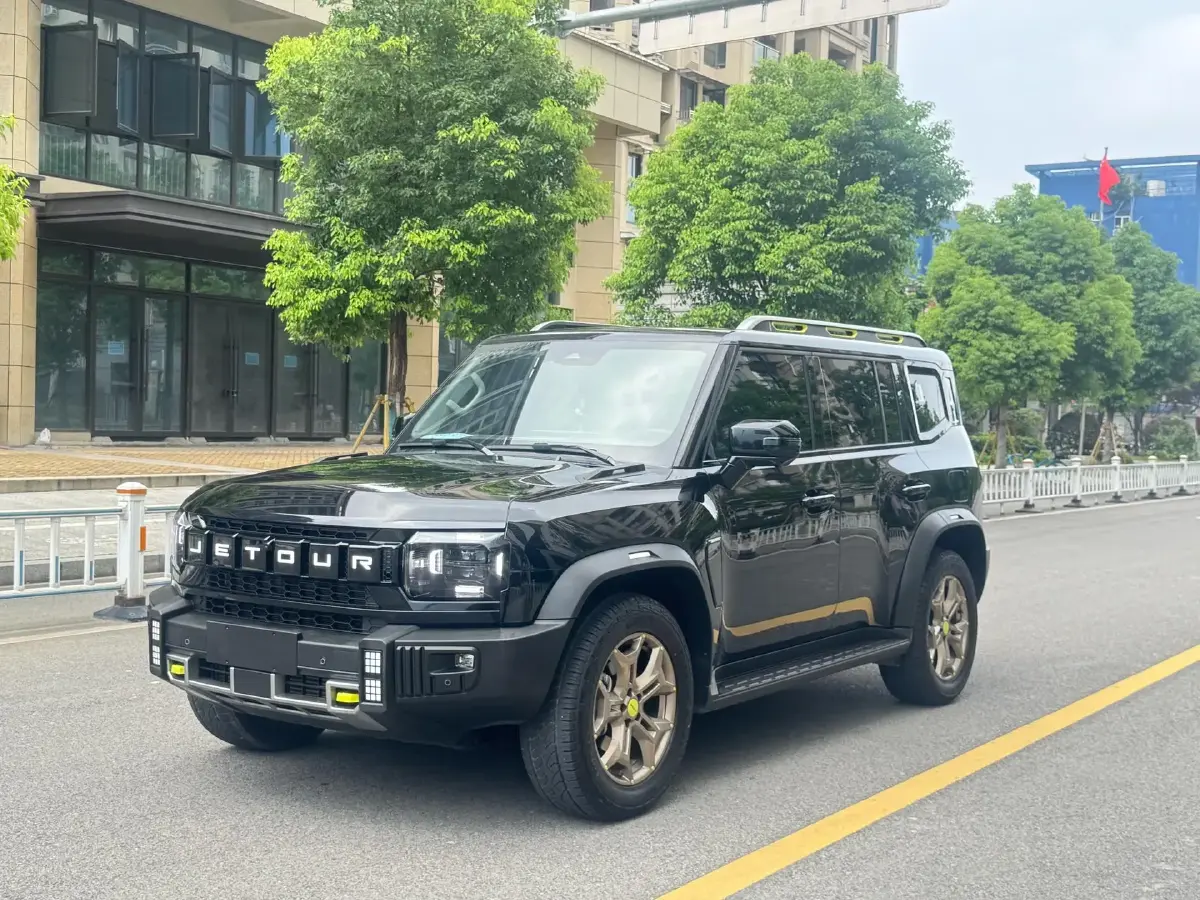 2023 Jetour Traveller 2.0T 254HP L4 8AT