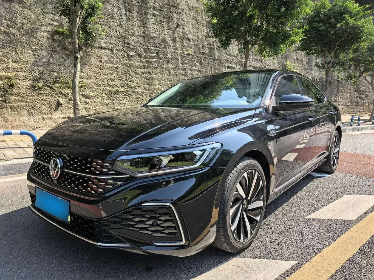 2021 Volkswagen Passat 2.0T 186HP L4 7DCT 2021 Volkswagen Passat 2.0T 186HP L4 7DCT