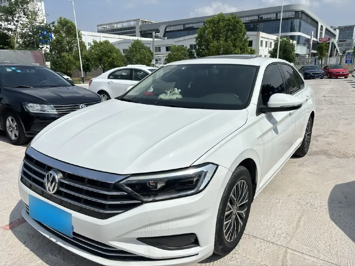2019 Volkswagen Sagitar 1.4T 150HP L4 7DCT
