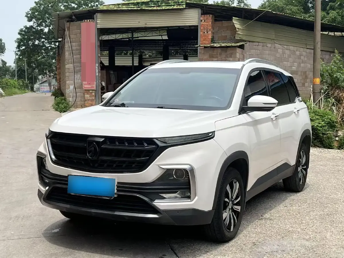 2018 BaoJun 530 1.5T 150HP L4 6MT