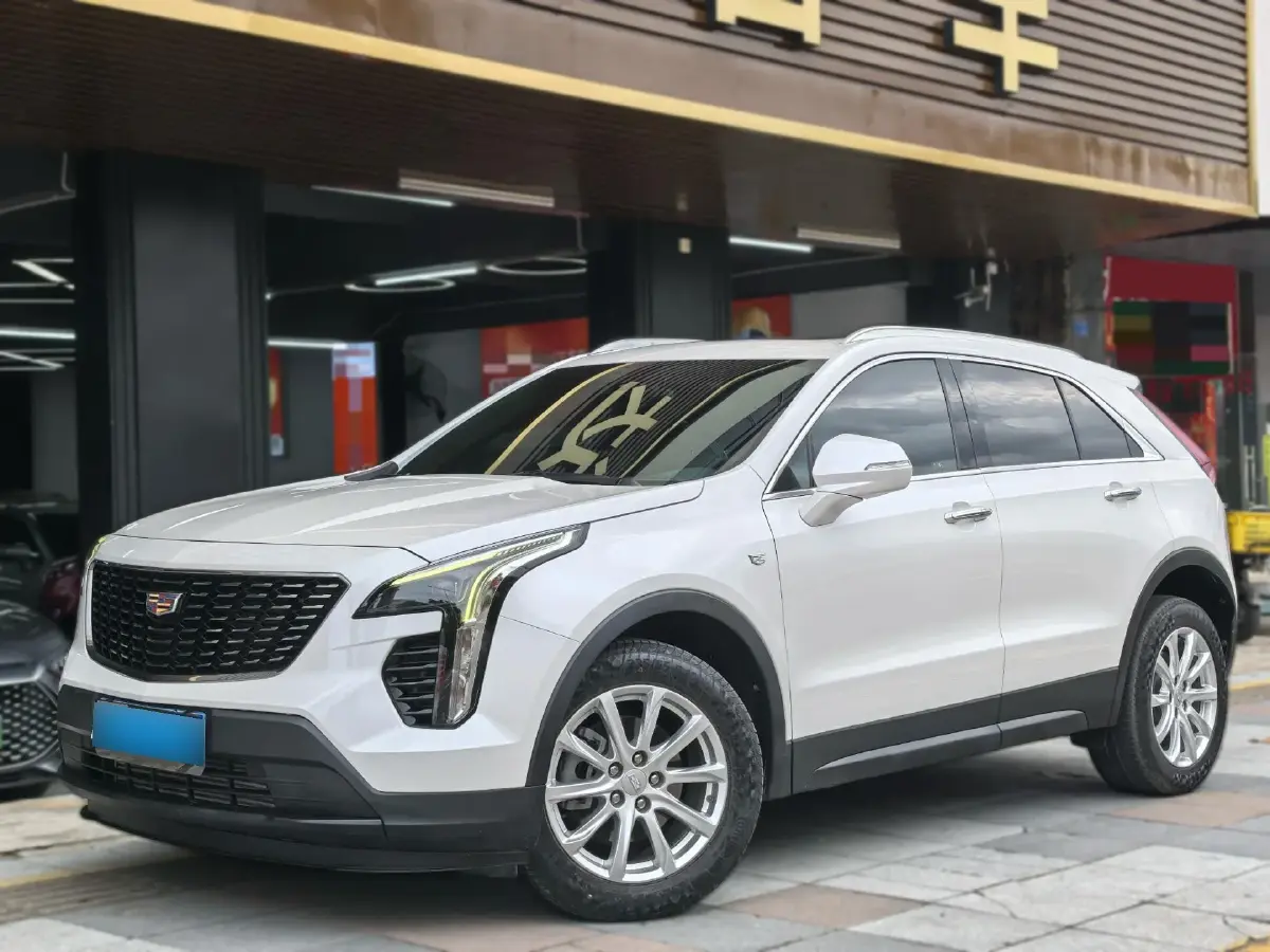 2021 Cadillac XT4 2.0T 237HP L4 9AT