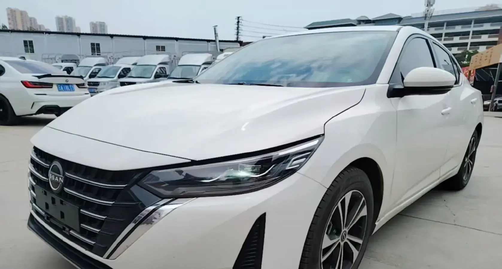 2023 Nissan Sylphy 1.6L 135HP L4 CVT