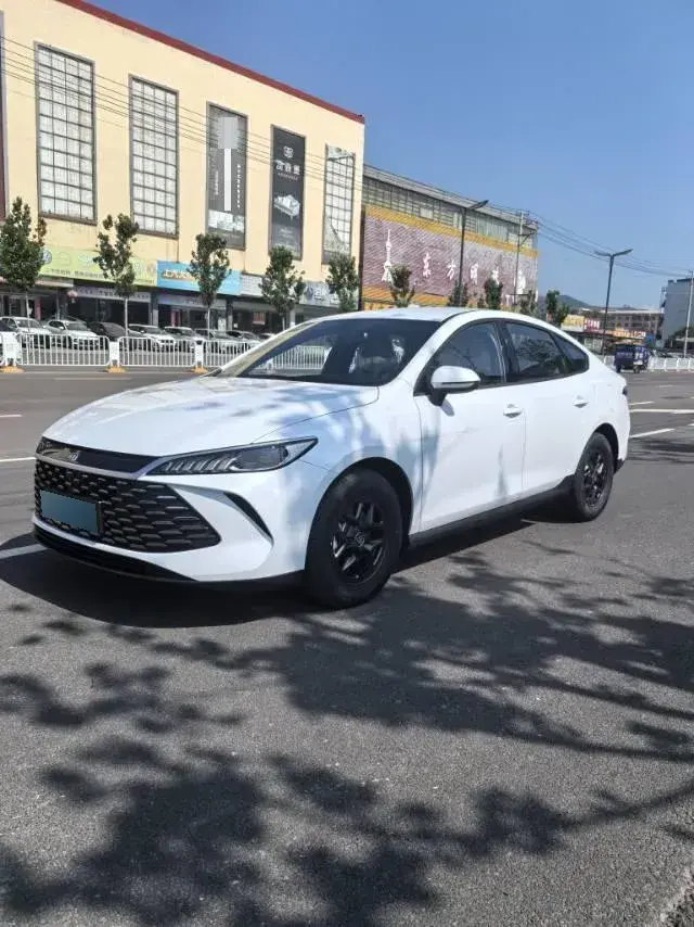 2025 BYD Seal05 DM-i 1.5L 101HP L4 E-CVT PHEV 7.68KWH