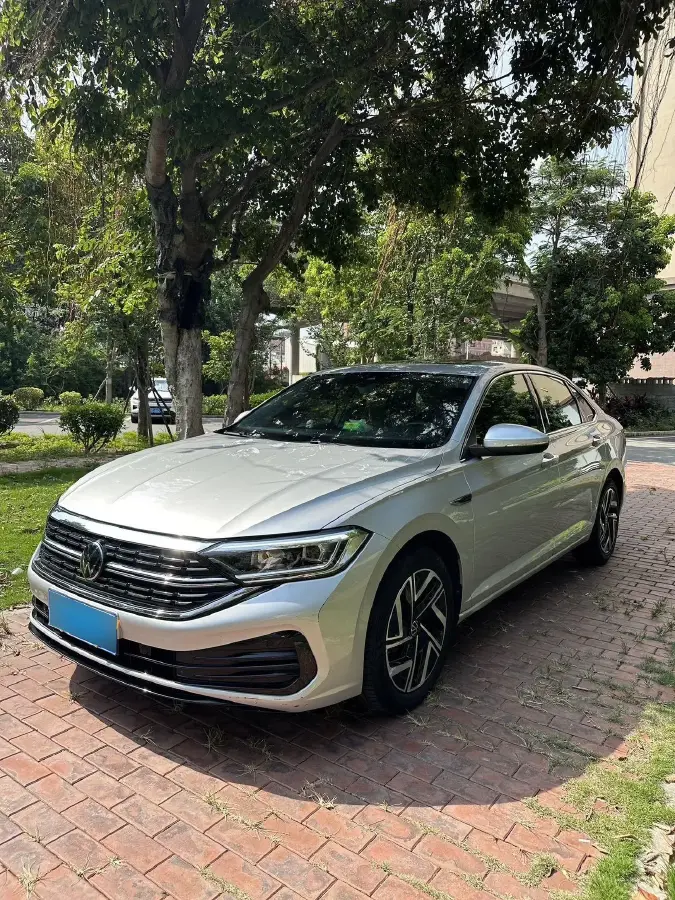 2023 Volkswagen Sagitar 1.5T 160HP L4 7DCT