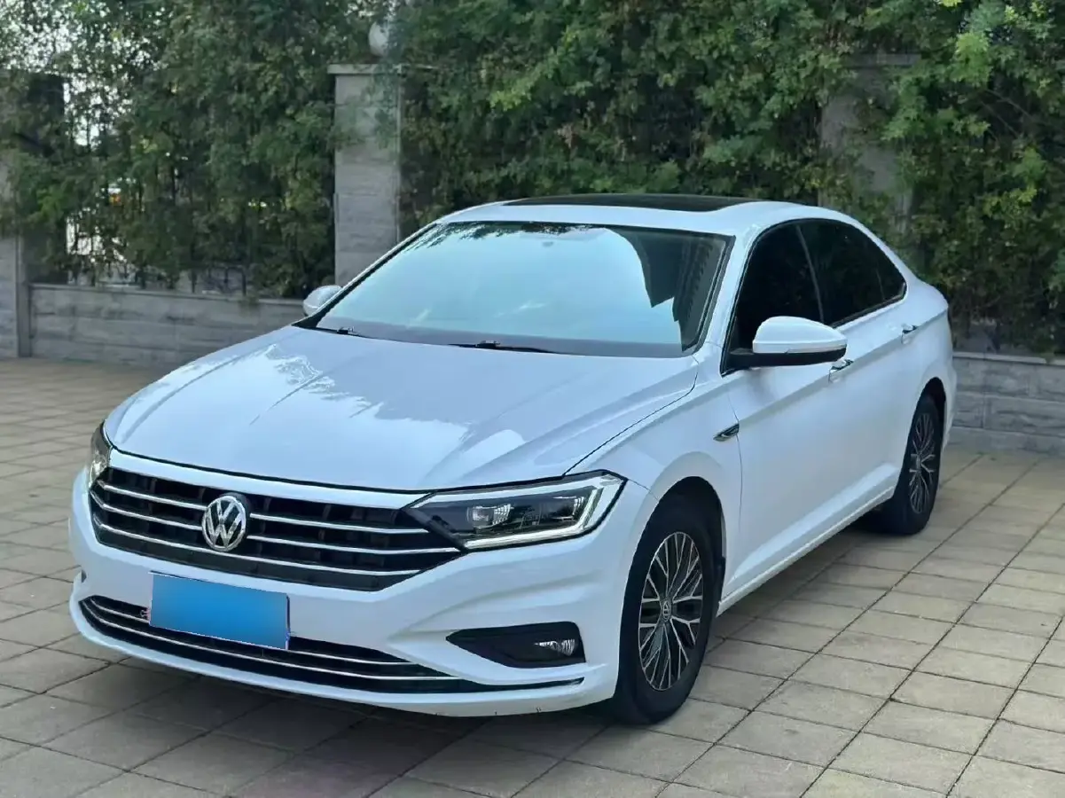 2020 Volkswagen Sagitar 1.4T 150HP L4 7DCT