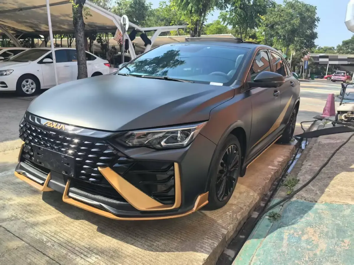 2021 DongFeng Aeolus YiXuan MAX 1.5T 163HP L4 E-CVT Hybrid