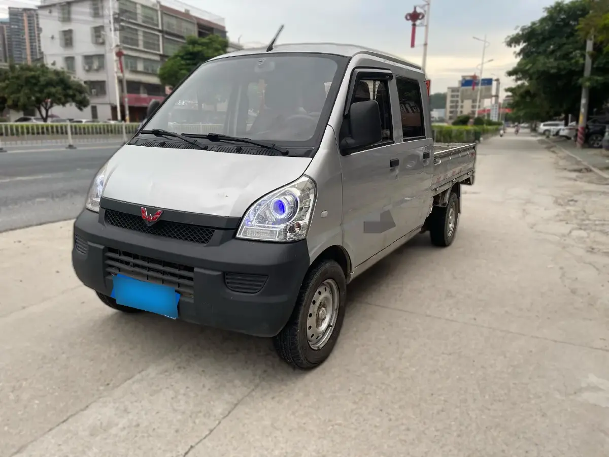 2020 WuLing RongGuang Mini Truck 1.5L 99HP L4 5MT