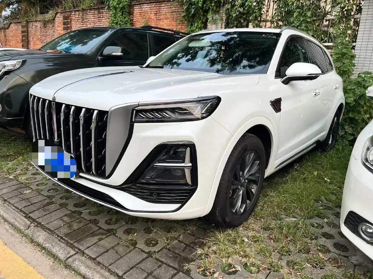 2023 HongQi HS5 2.0T 252HP L4 8AT
