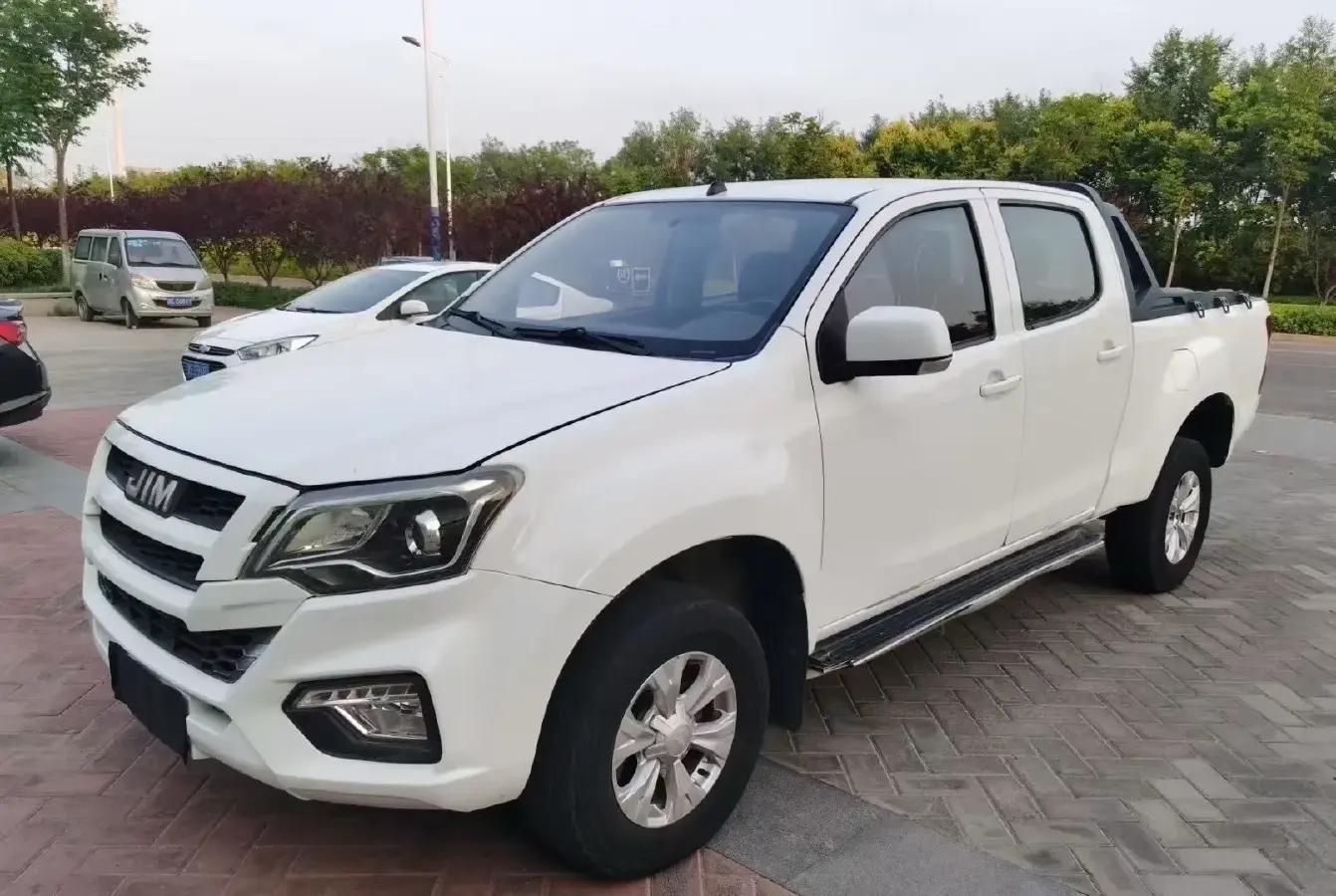 2019 Isuzu Jim 2.5T 129HP L4 6MT