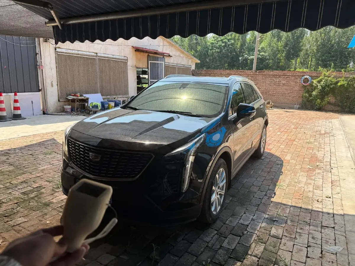 2022 Cadillac XT4 2.0T 237HP L4 9AT