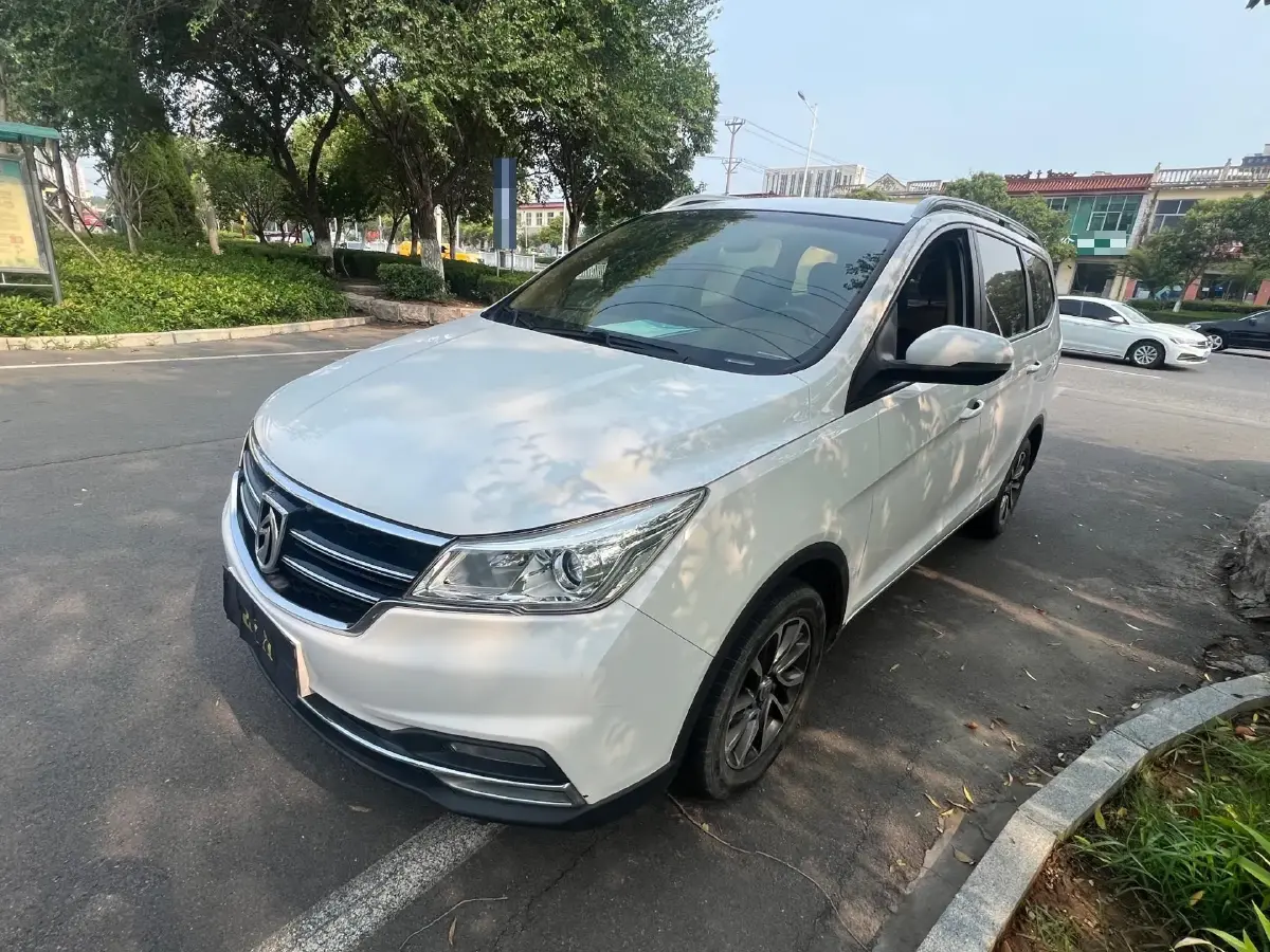 2017 BaoJun 730 1.5T 150HP L4 6MT