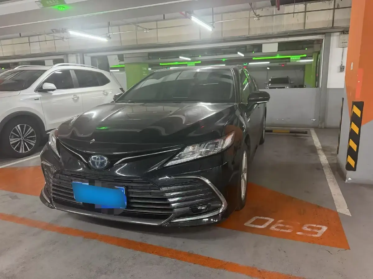 2021 Toyota Camry 2.5L 178HP L4 E-CVT Hybrid