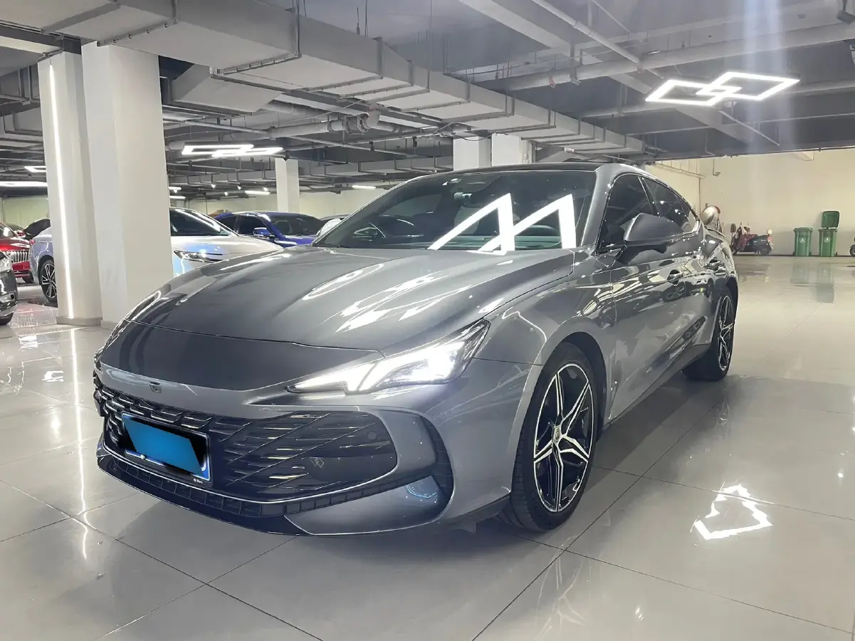 2023 MG 7 2.0T 261HP L4 9AT
