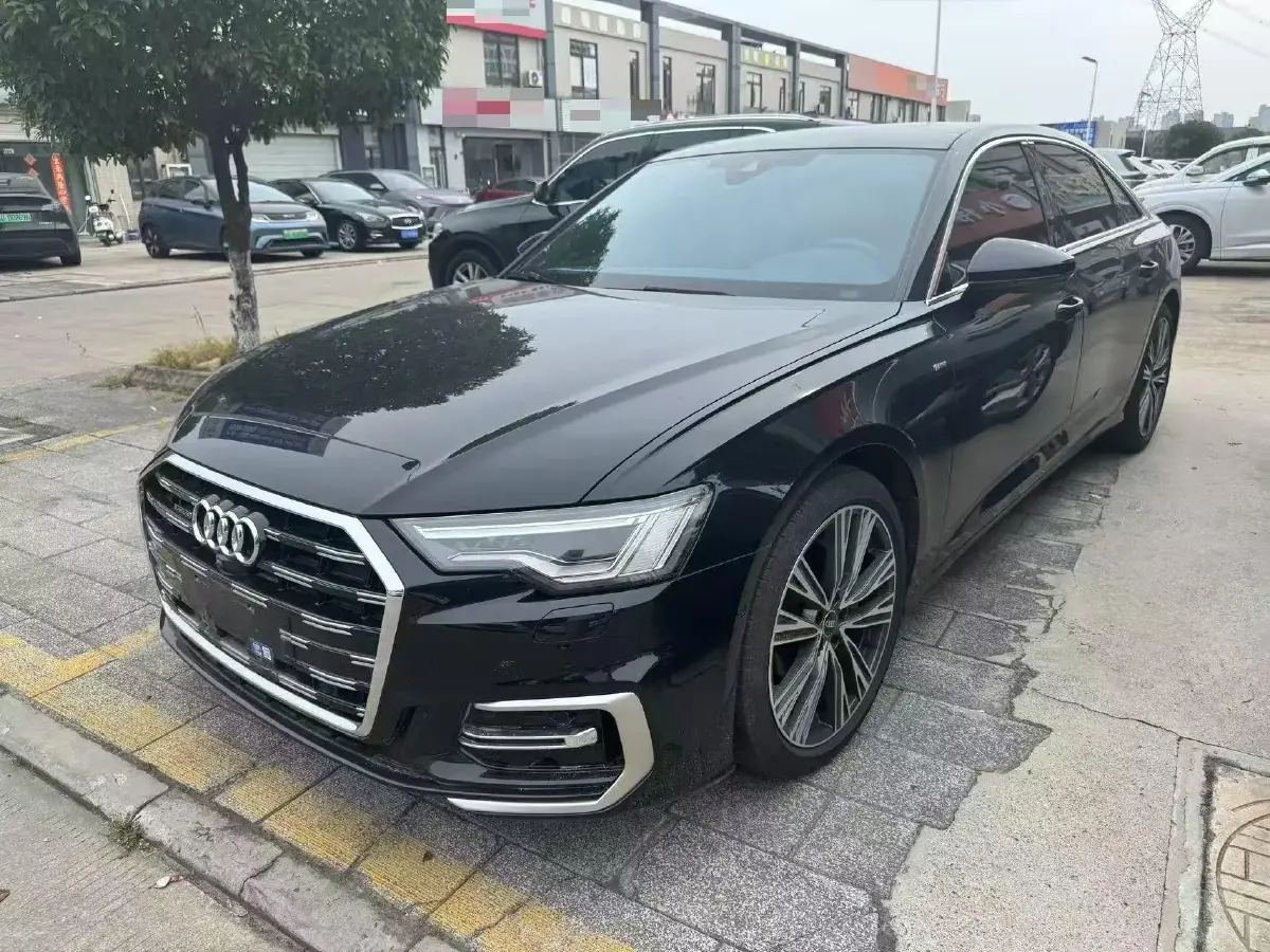 2024 Audi A6L 2.0T 245HP L4 7DCT