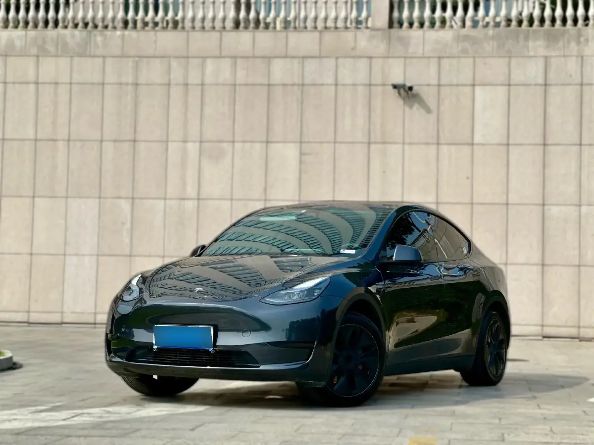 2023 Tesla Model Y BEV 60KWH