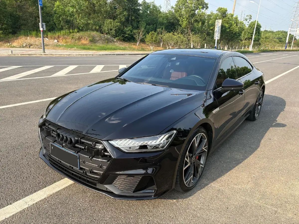 2023 Audi A7L 2.0T 245HP L4 7DCT