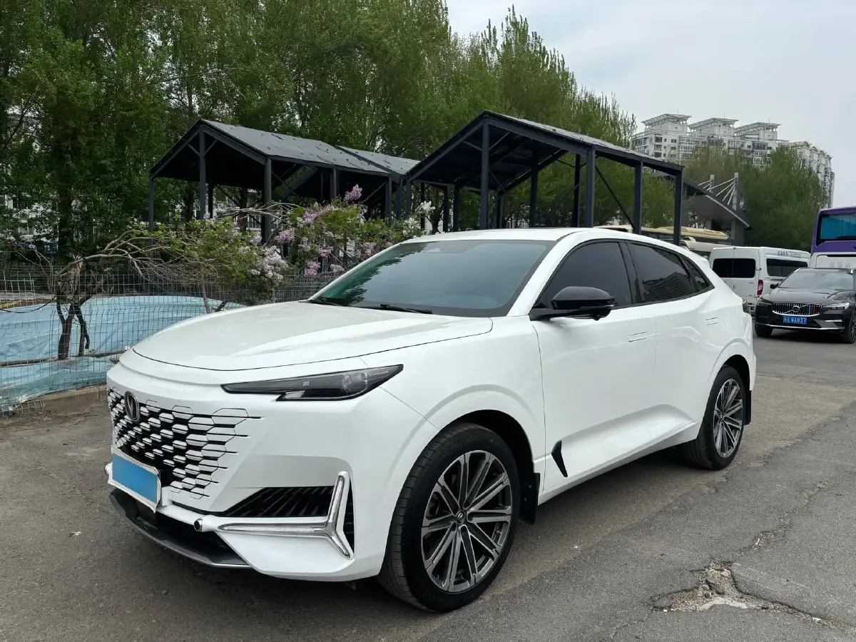 2021 ChangAn UNI-K 2.0T 233HP L4 8AT