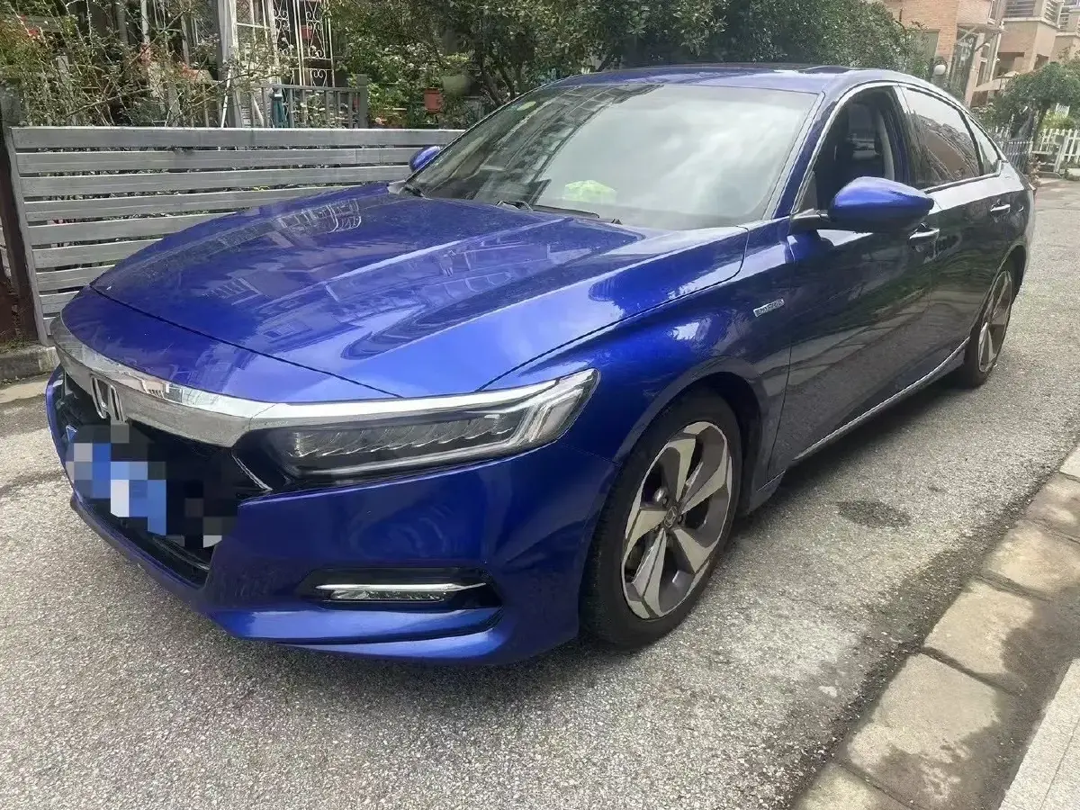 2022 Honda Accord 2.0L 146HP L4 E-CVT Hybrid