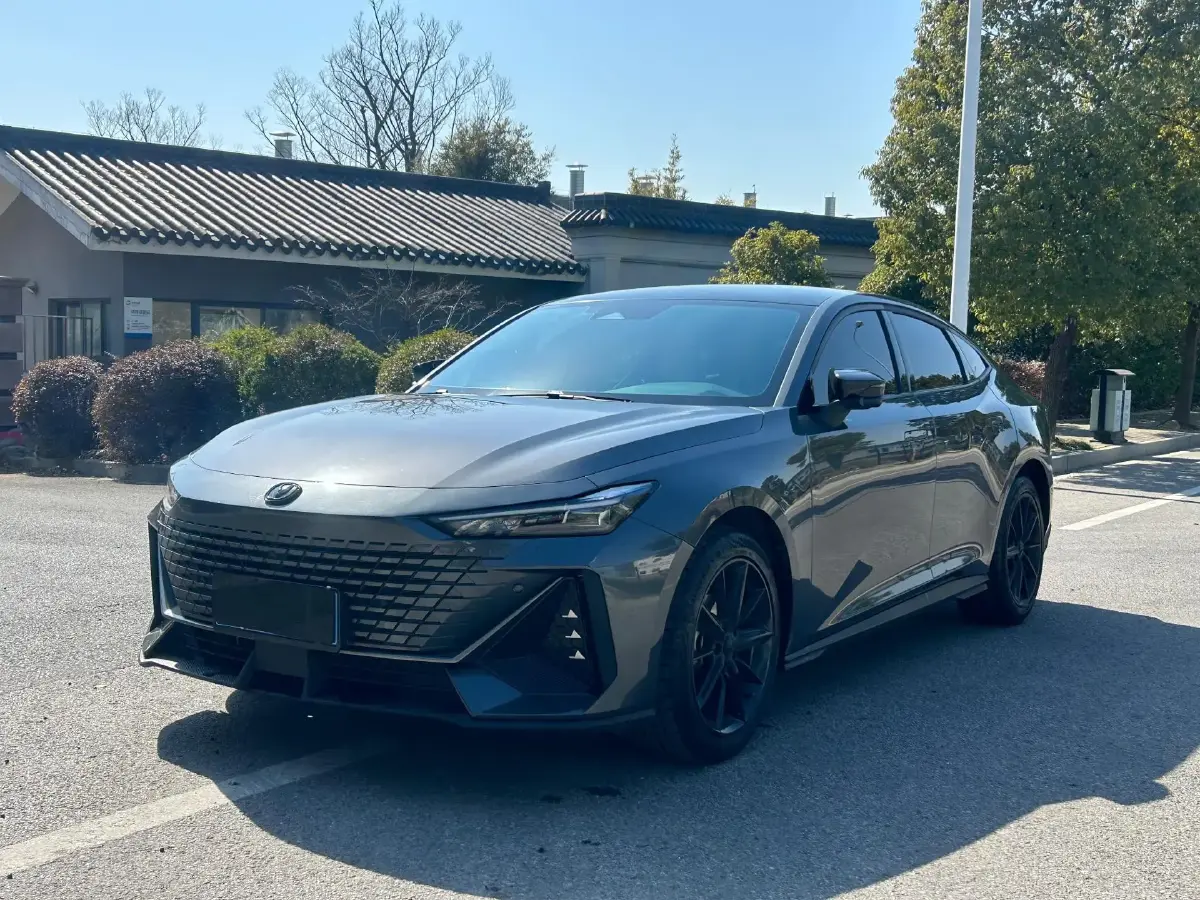 2022 ChangAn UNI-V 1.5T 188HP L4 7DCT