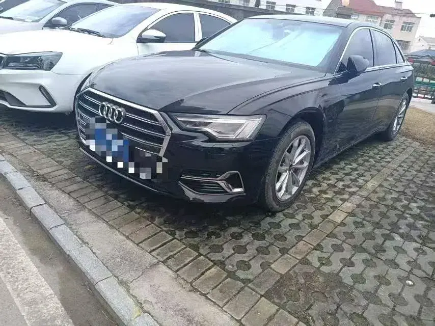 2022 Audi A6L 2.0T 190HP L4 7DCT