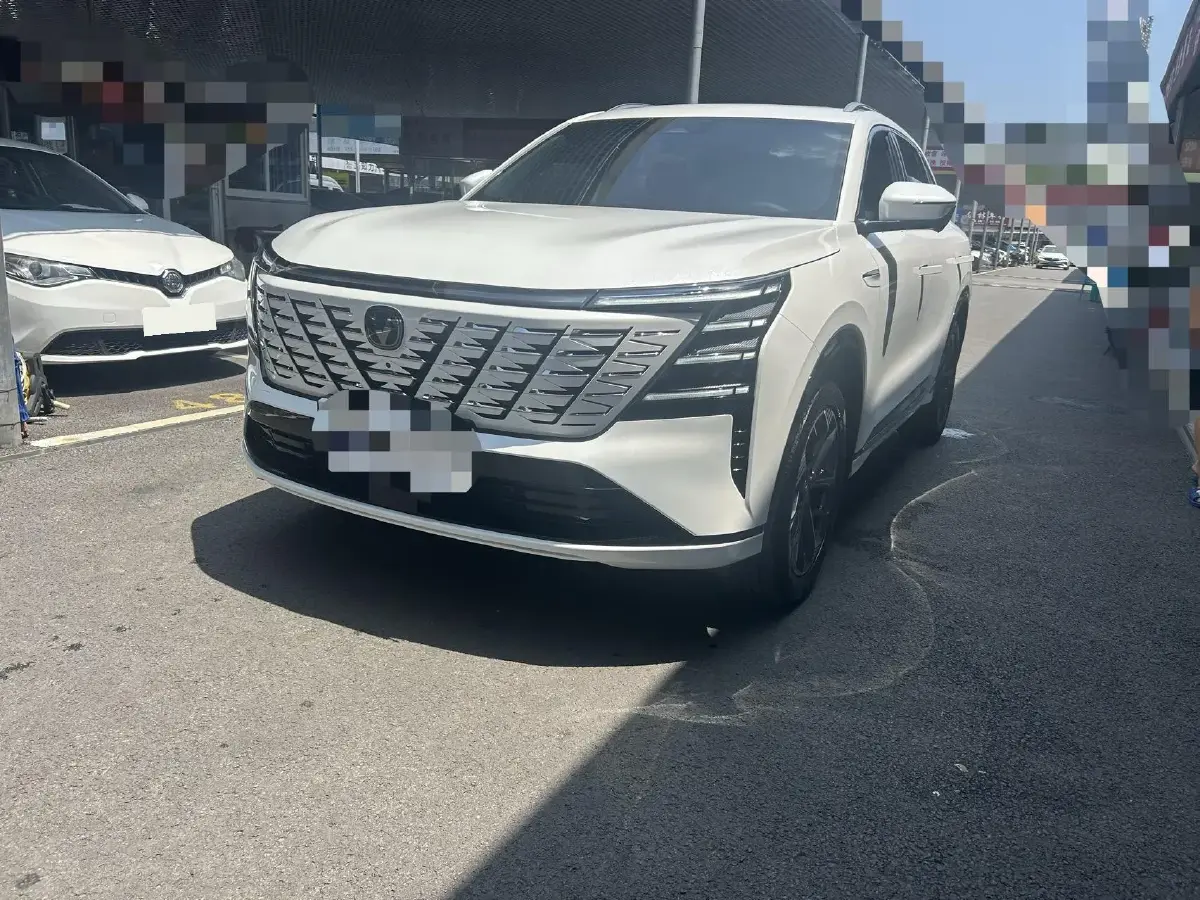 2025 ChangAn CS75 Plus 1.5T 192HP L4 8AT