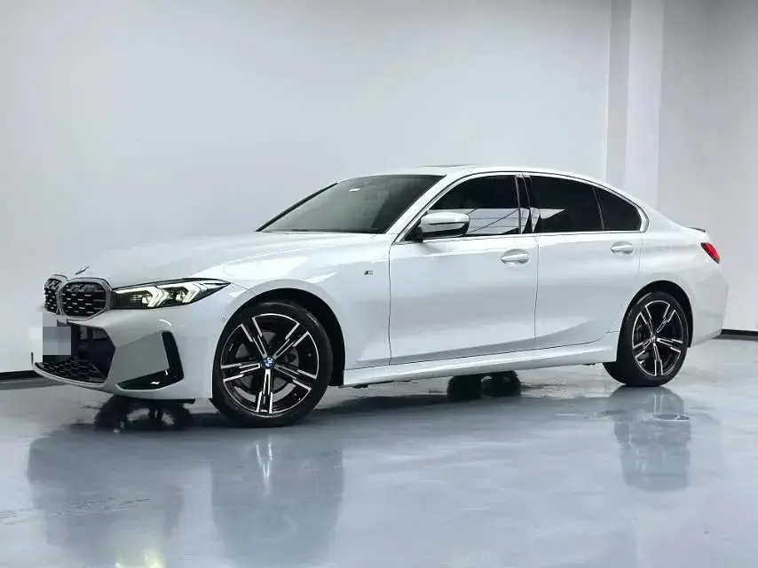 2024 BMW 3 Series 2.0T 184HP L4 8AT