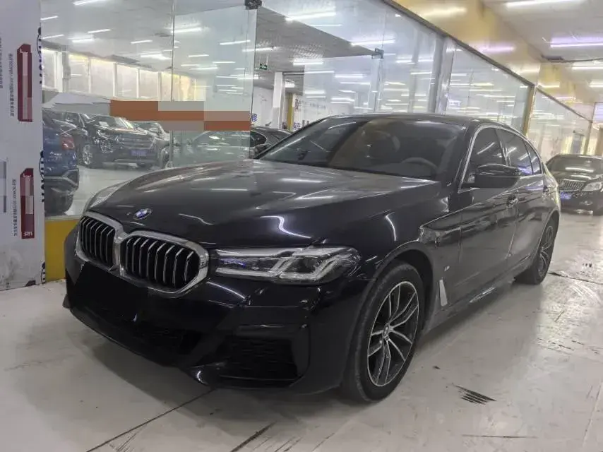 2022 BMW 5 Series 2.0T 184HP L4 8AT