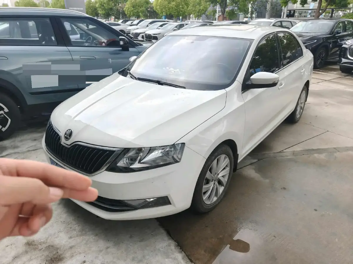 2019 Skoda Rapid 1.5L 110HP L4 5MT
