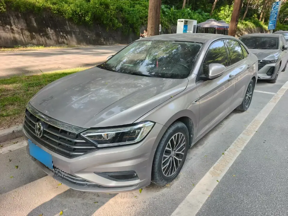 2019 Volkswagen Sagitar 1.2T 116HP L4 5MT