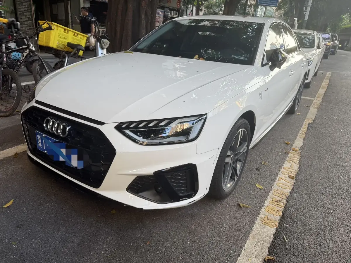 2022 Audi A4L 2.0T 190HP L4 7DCT