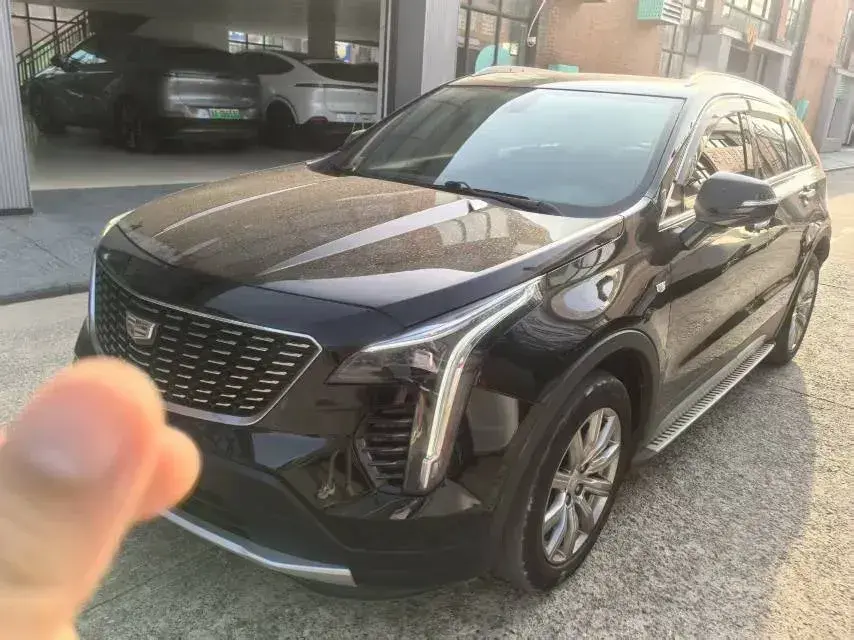 2020 Cadillac XT4 2.0T 241HP L4 9AT