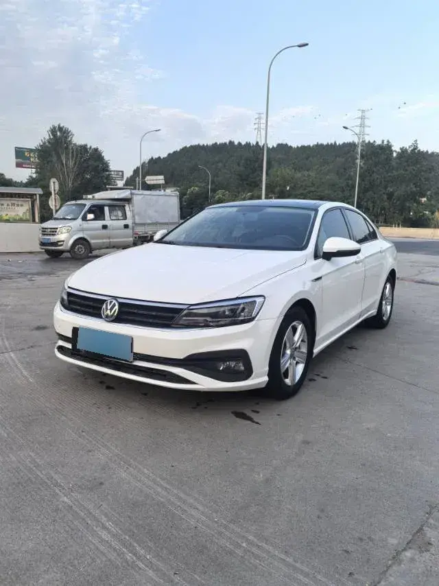 2021 Volkswagen Lamando 1.4T 131HP L4 7DCT
