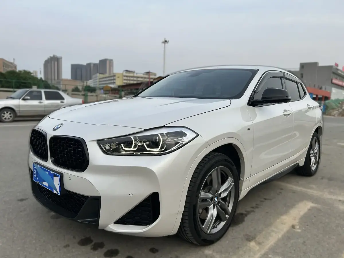 2023 BMW X2 2.0T 178HP L4 7DCT
